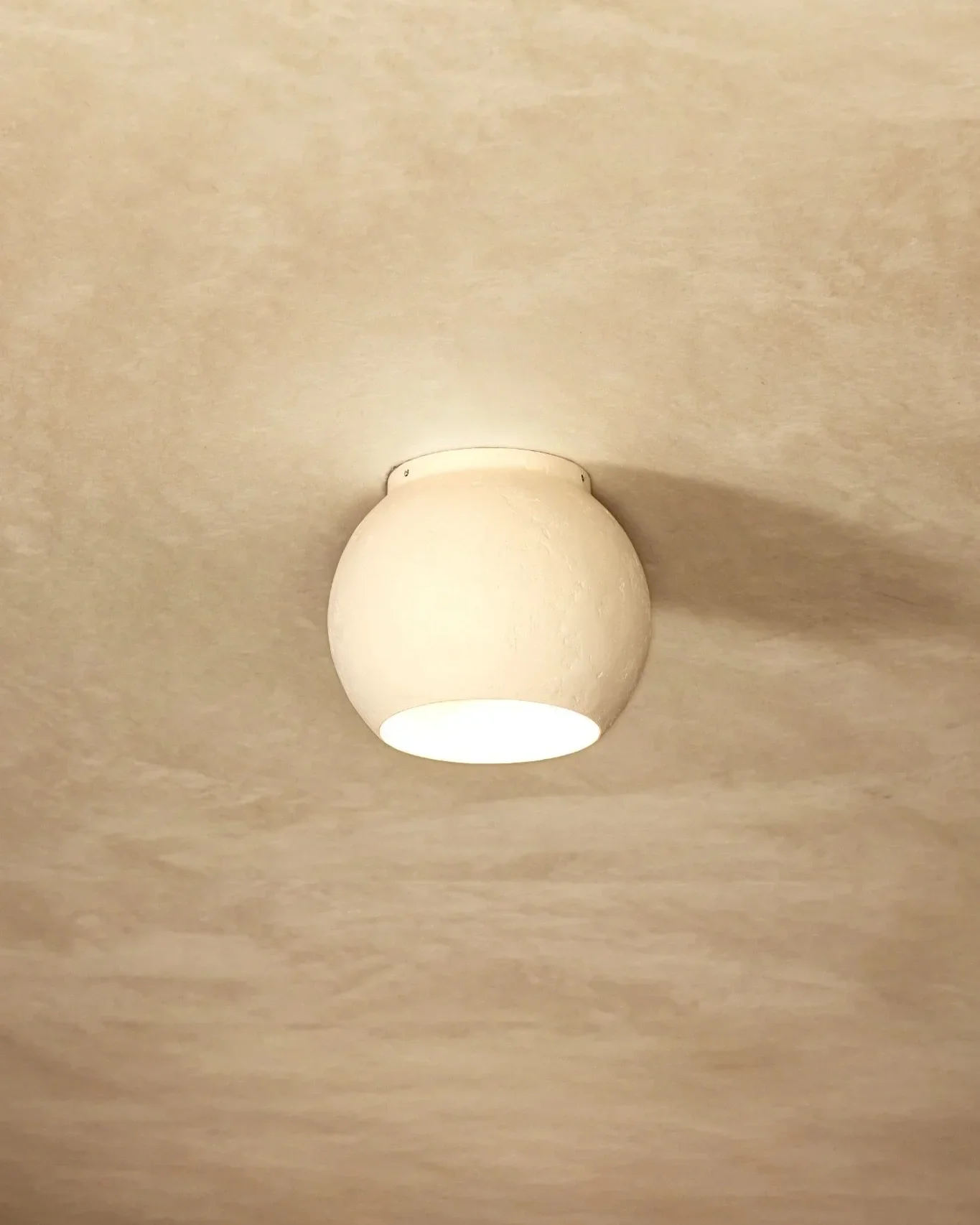 KORA CEILING LIGHT - PLASTER