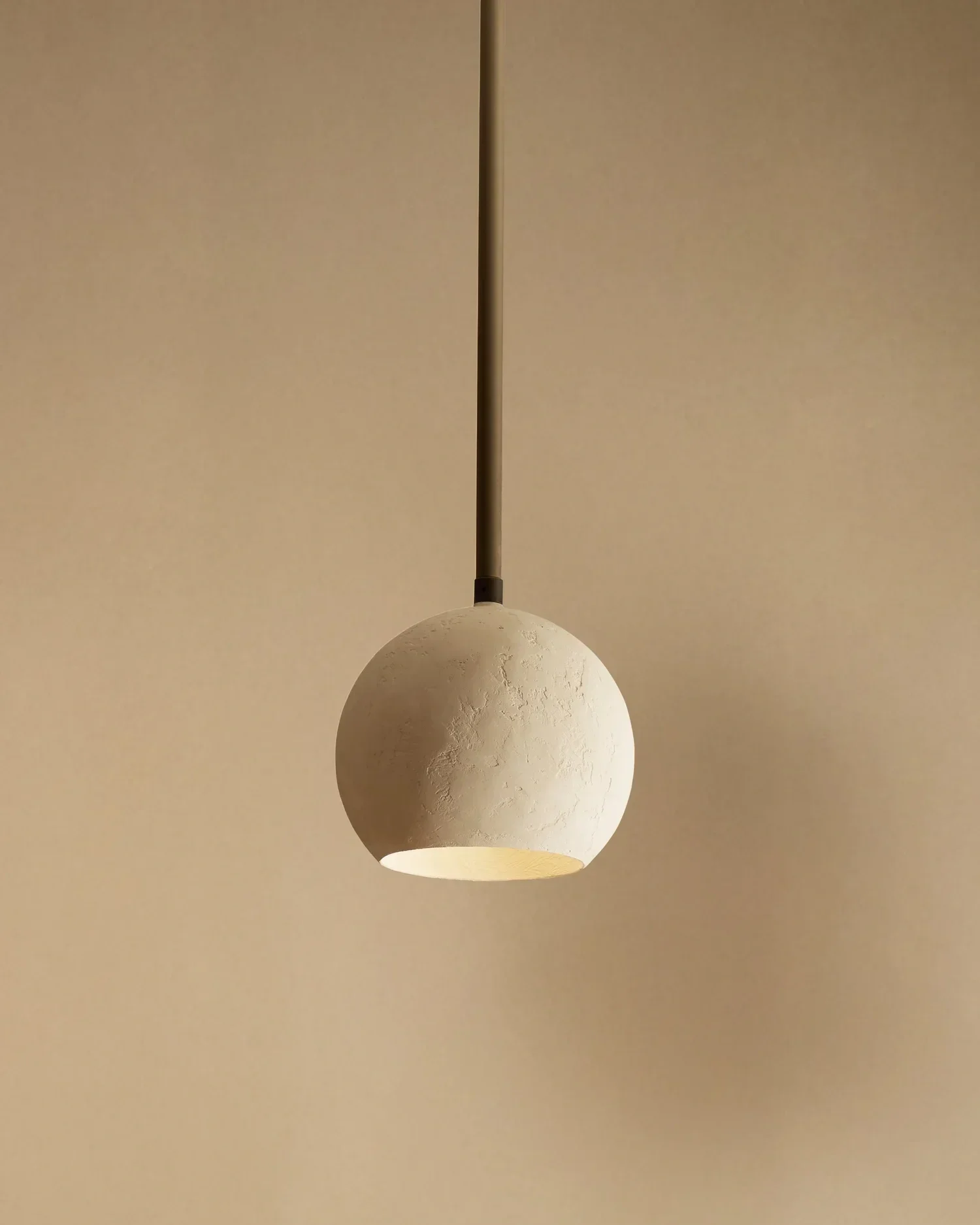 KORA PENDANT LIGHT - PLASTER