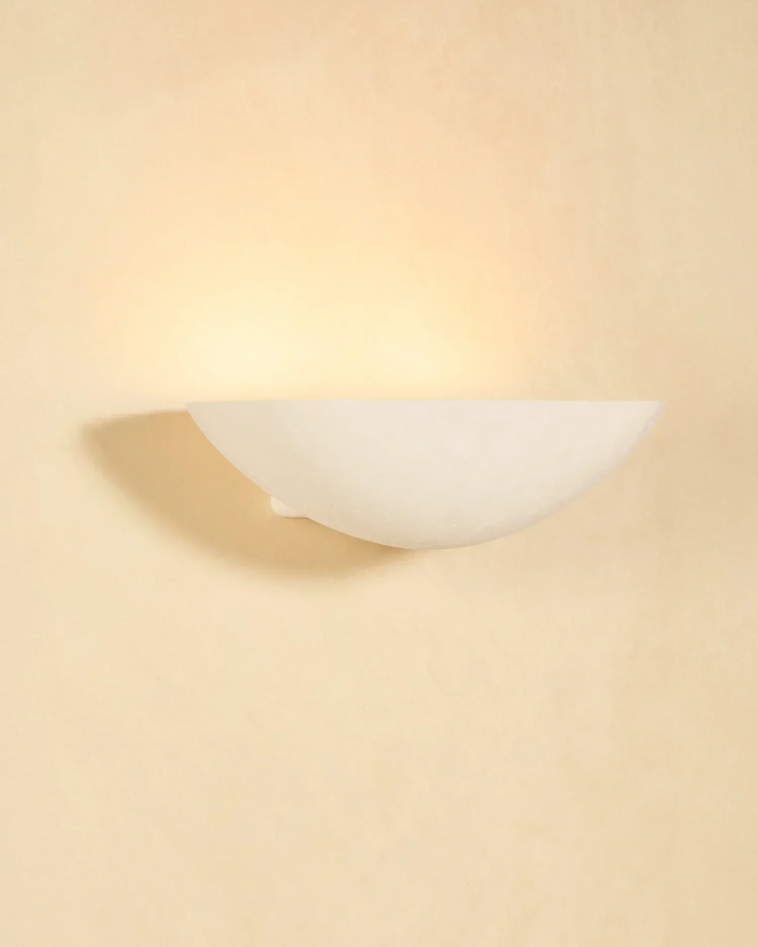 NEZU SCONCE LARGE - PLASTER