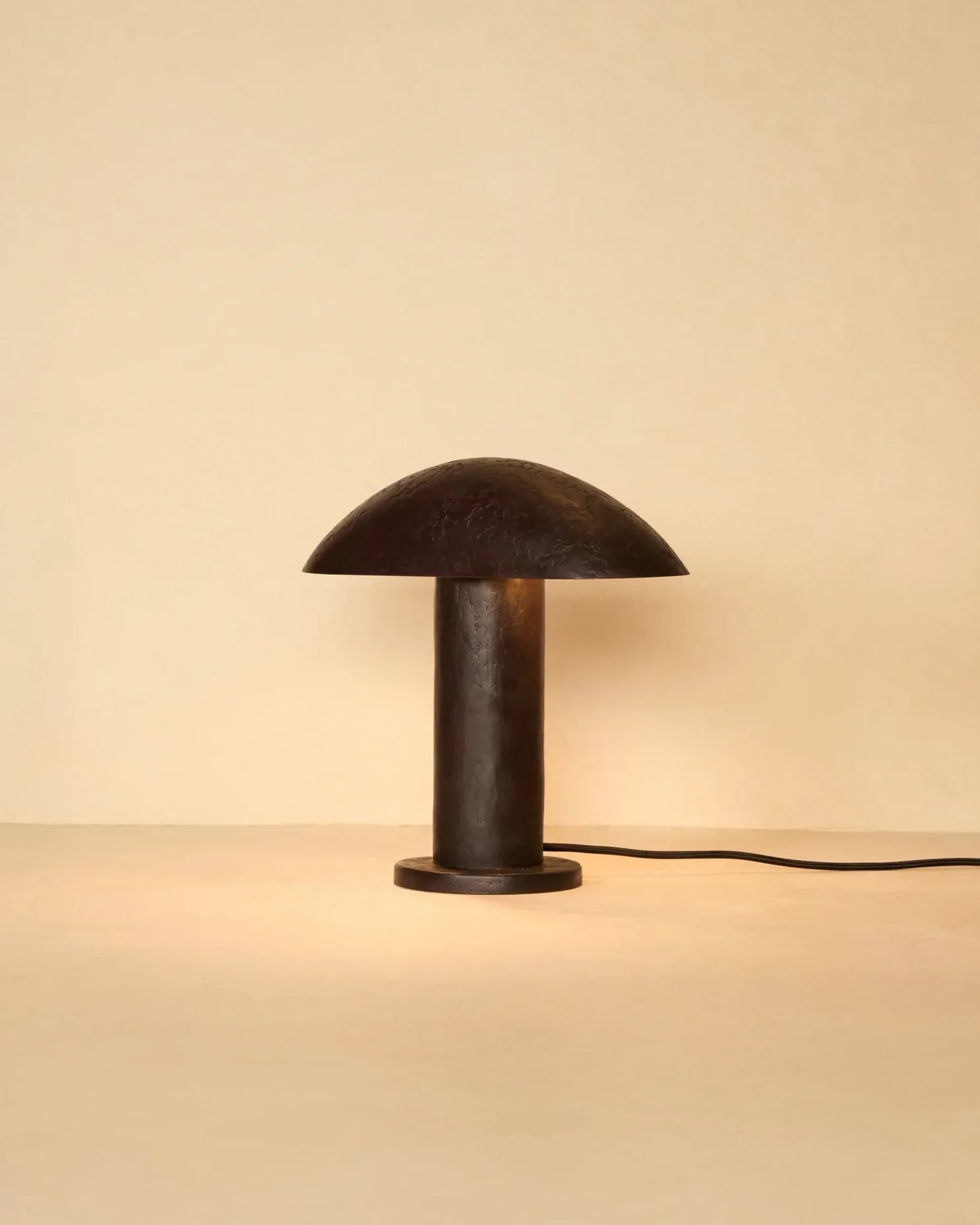 NEZU TABLE LAMP SMALL - BRONZE