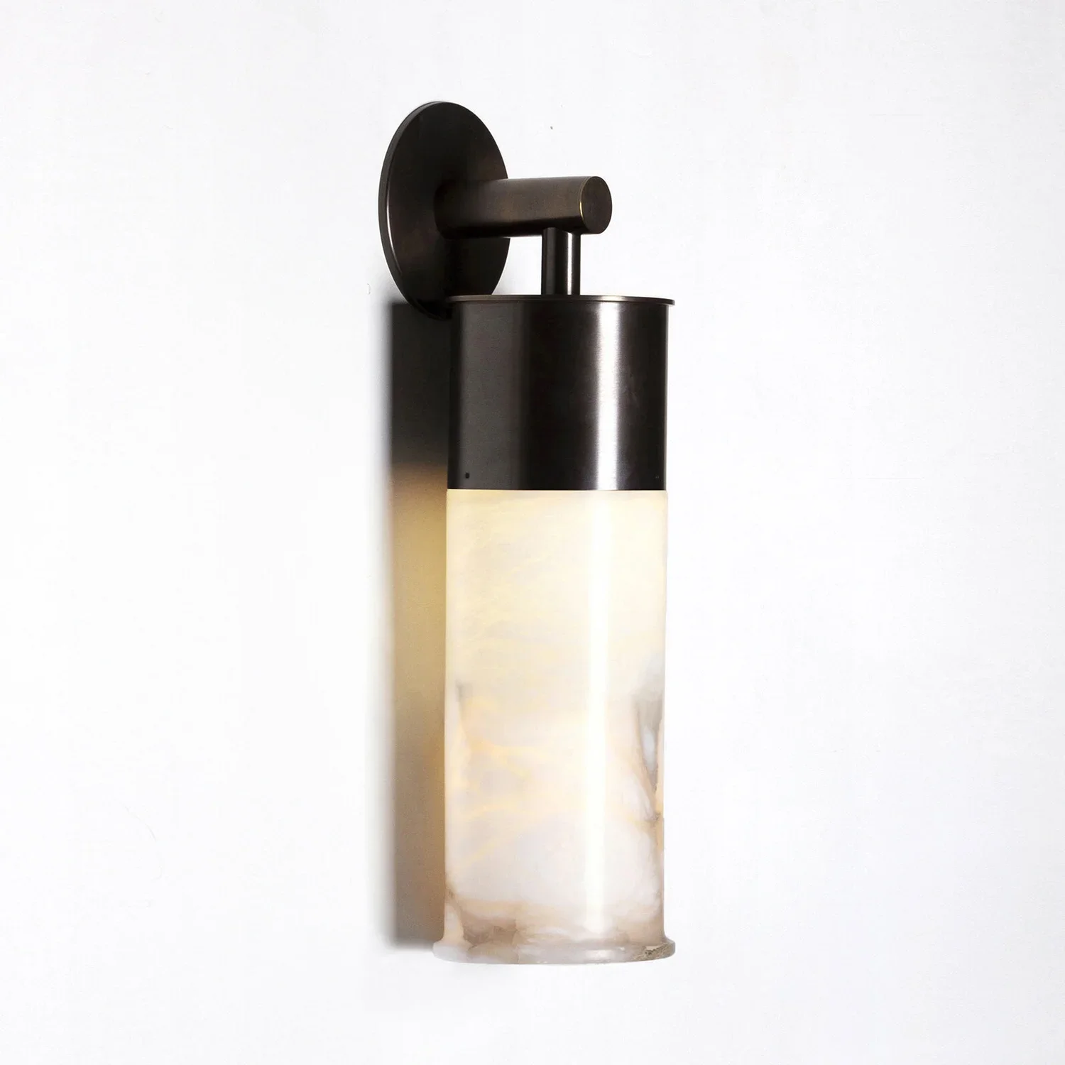 garnieretlinker-erato-sconce-downlight-MM-1.jpg.webp