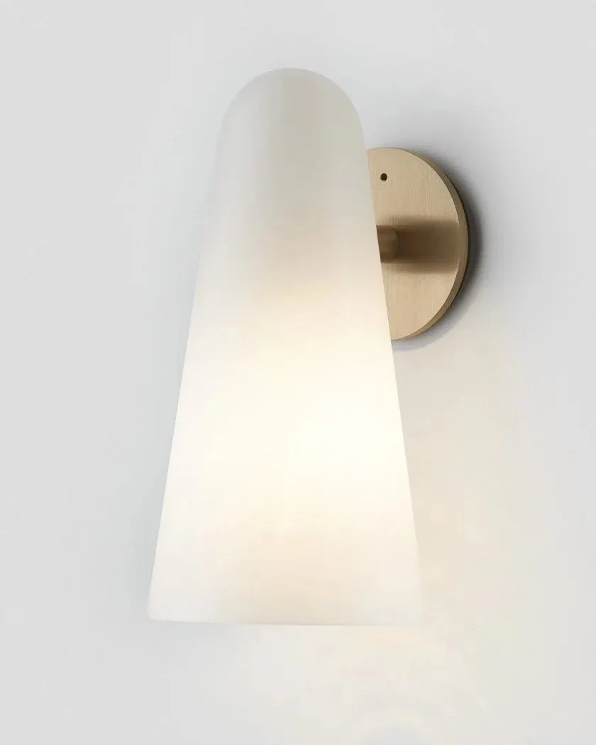 DOMI WALL SCONCE - BRASS / SNOW