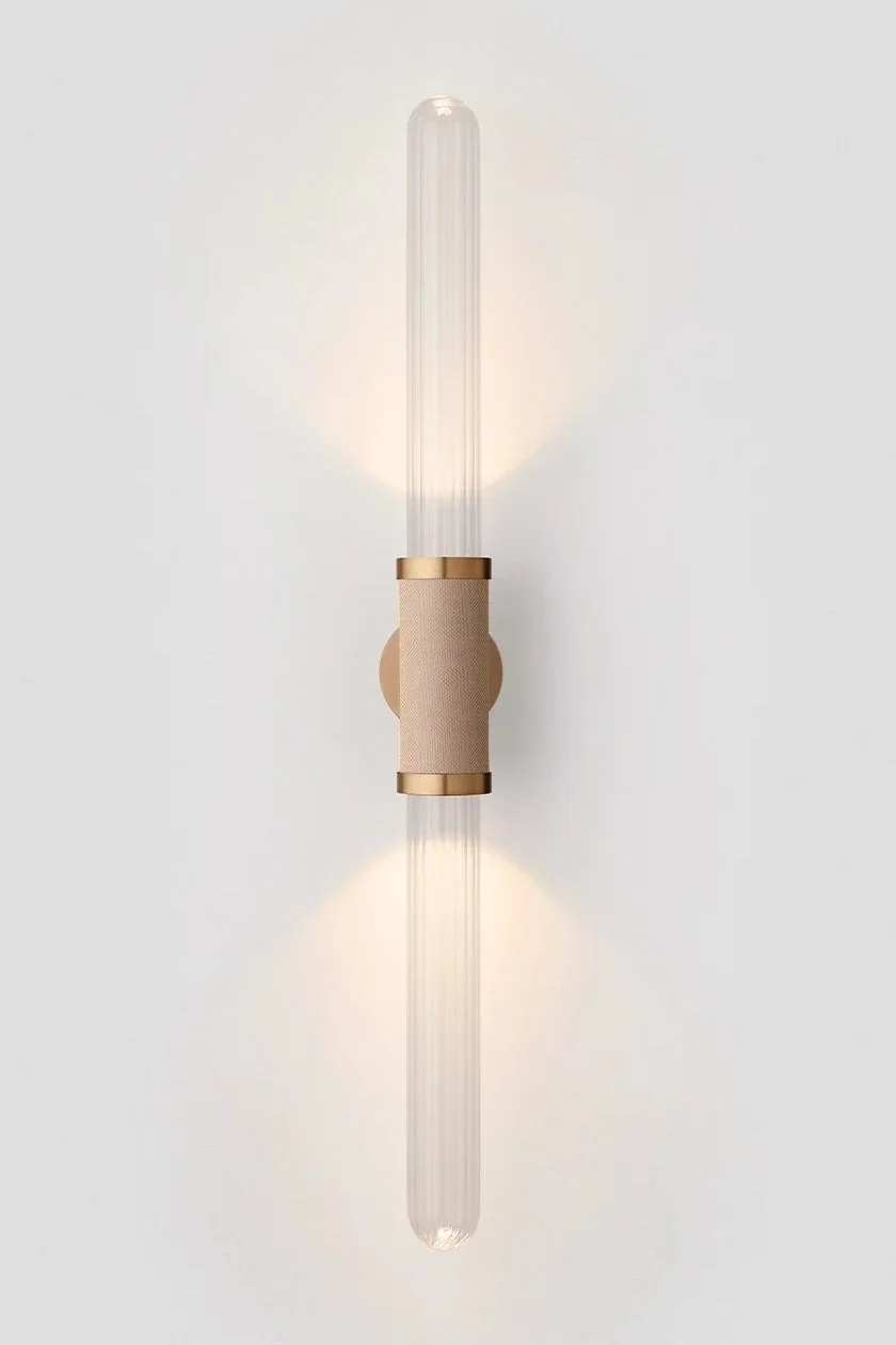 SCANDAL TALL WALL SCONCE - BRASS / CLEAR FLUTED / BRASS MESH 