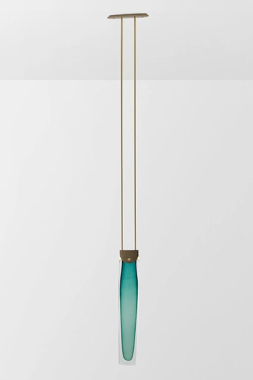Articolo-Studios-Slab-Pendant-Drunken-Emerald-Brass-On.jpg