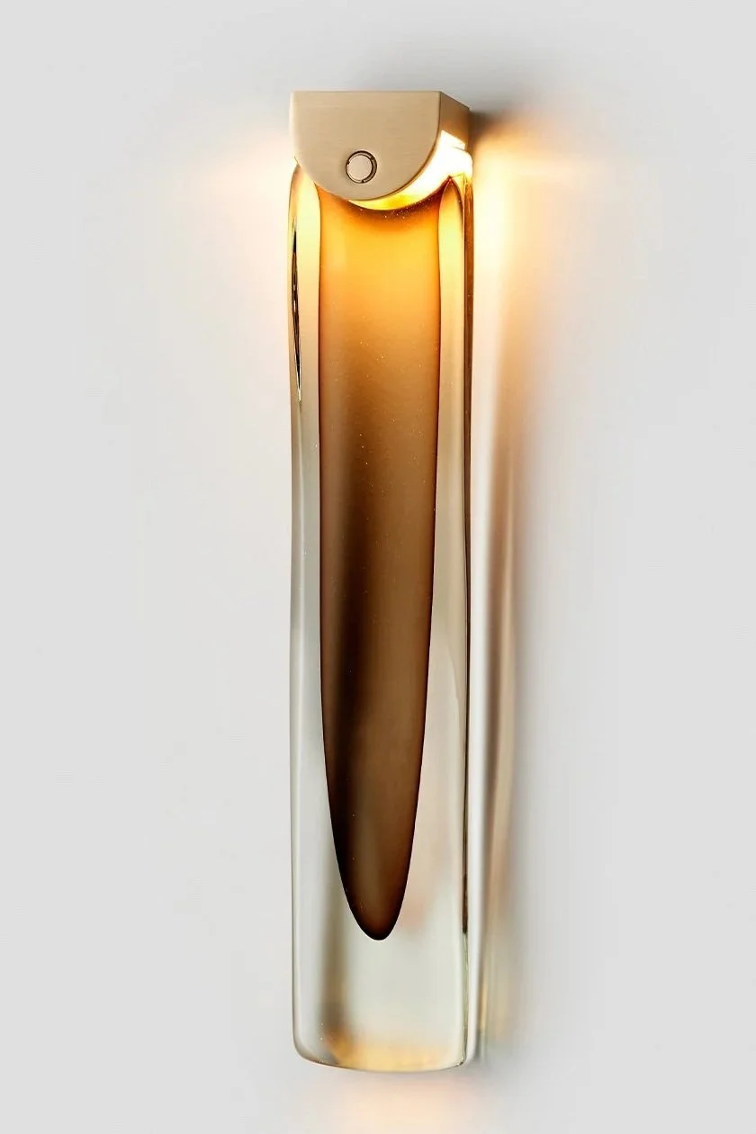 Articolo-Studios-Slab-Wall-Sconce-Tea-Brass-OnV2.jpg