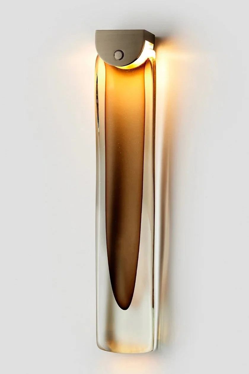 Articolo-Studios-Slab-Wall-Sconce-Tea-Bronze-On.jpg