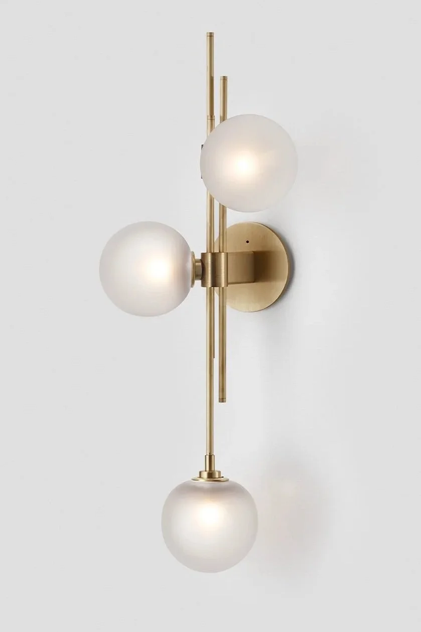 TRILOGY VERTICAL WALL SCONCE - BRASS / SNOW