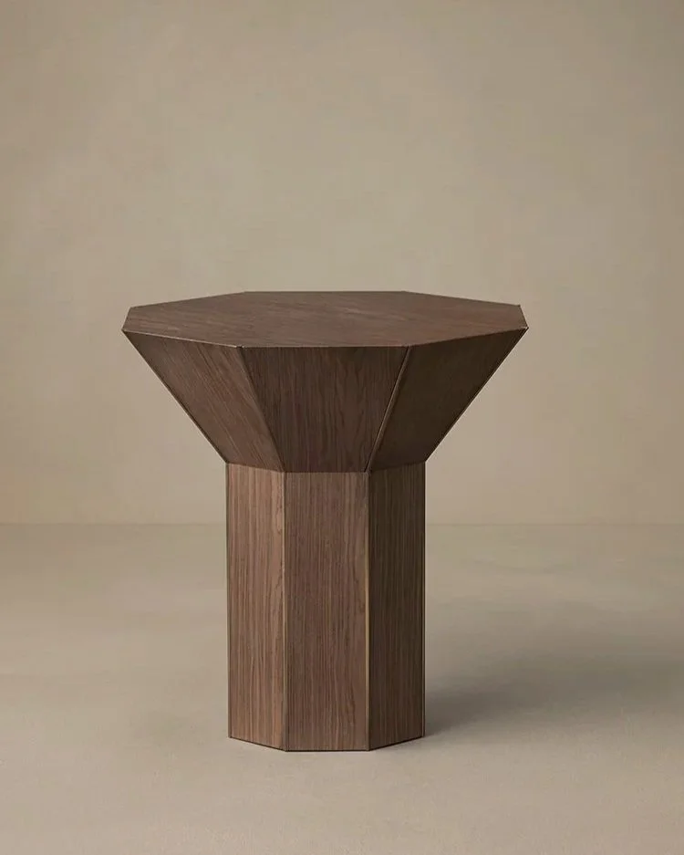 FLARE SIDE TABLE - WALNUT VENEER / BRONZE FINS