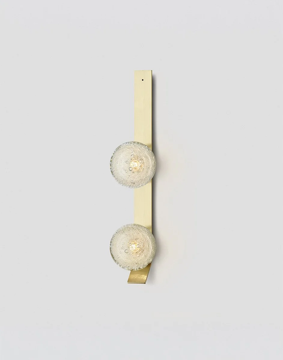 Articolo-Studios-Fizi-Double-Ball-Kick-Wall-Sconce-Brass-Fizi-ON-scaled-1.jpg