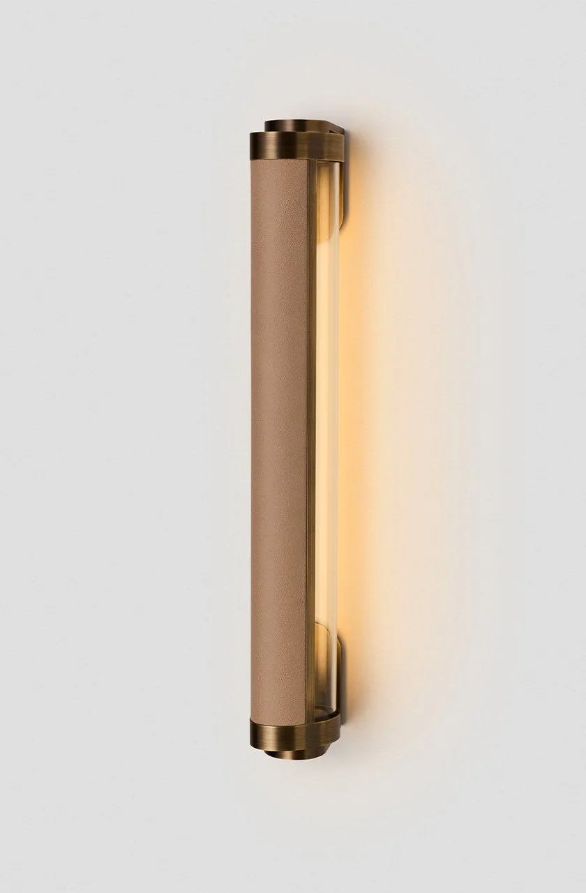 Articolo-Studios-Swivel-Single-Wall-Sconce-Bronze-750-Nougat-Clear-Facing-Side_ON-1.jpg