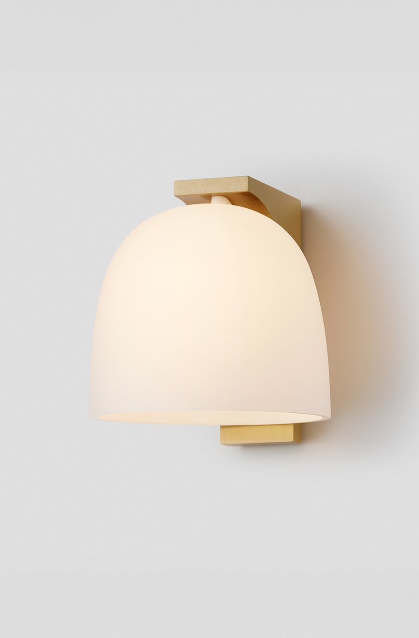 Articolo-Studios-Tubi-Single-Wall-Sconce-Brass-Snow_V02.jpg