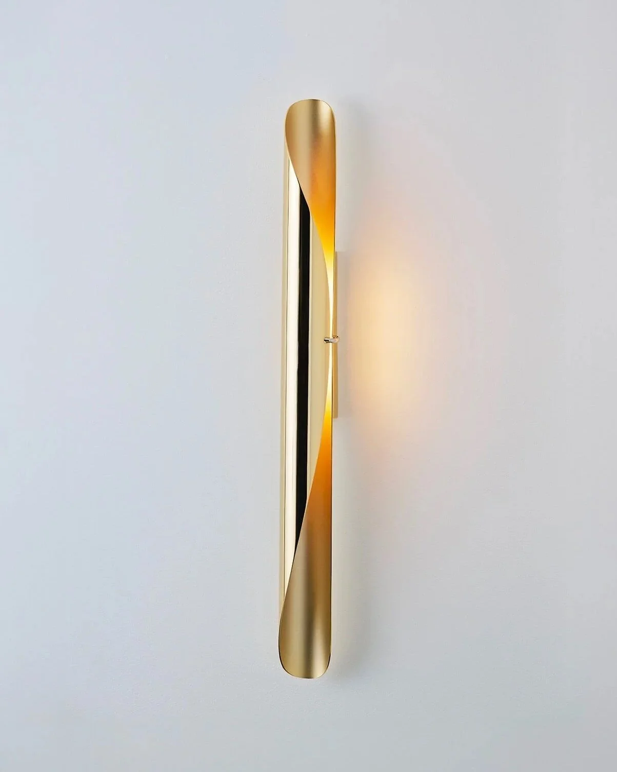 jennifer-midoz-mydriaz-paris-love-wall-light-1-2400x.jpg