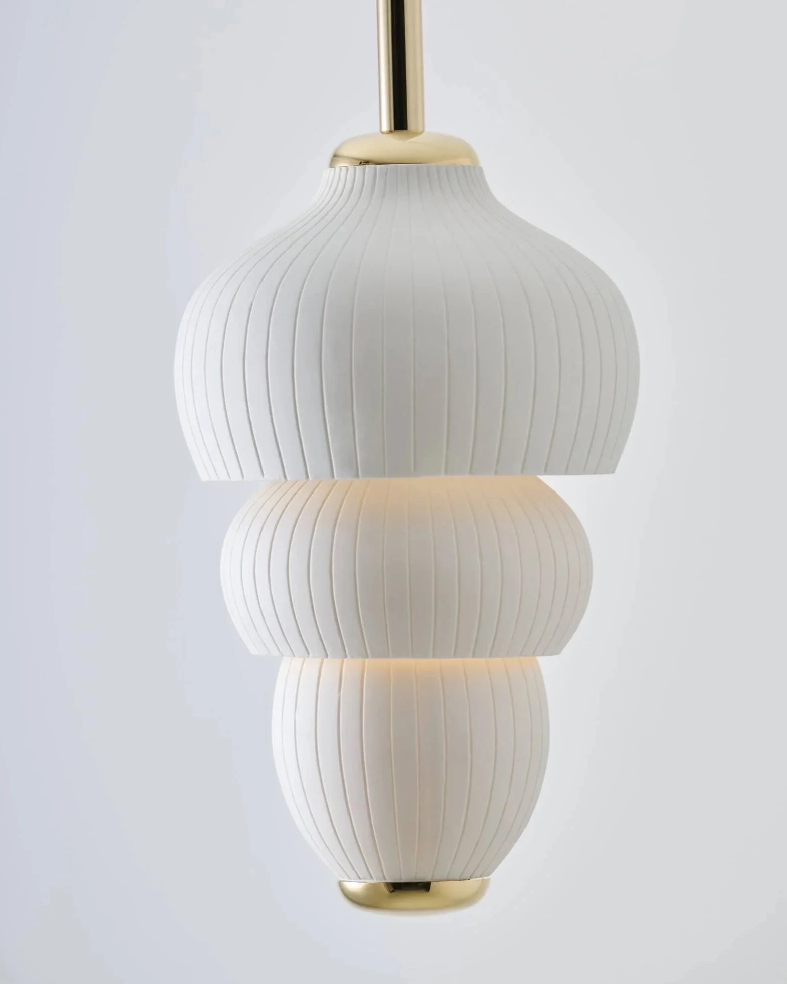 jennifer-midoz-glaieul-suspension-mydriaz-jeremy-josselin-3-2400x.jpg