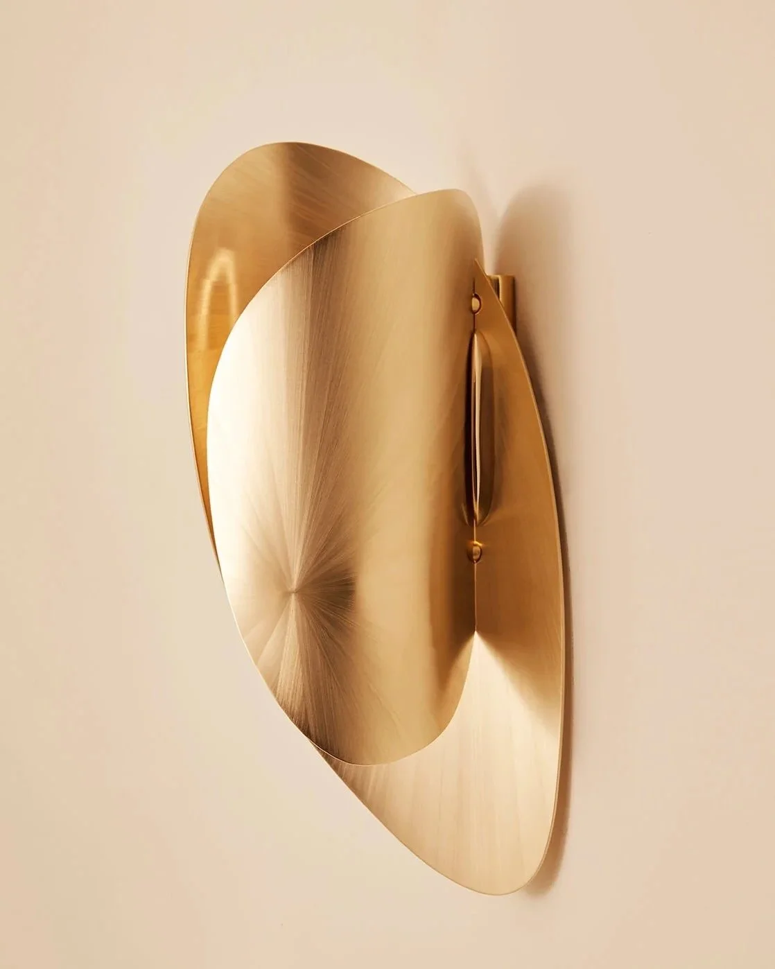 jennifer-midoz-mydriaz-paris-dune-wall-lamp-1-2400x.jpg