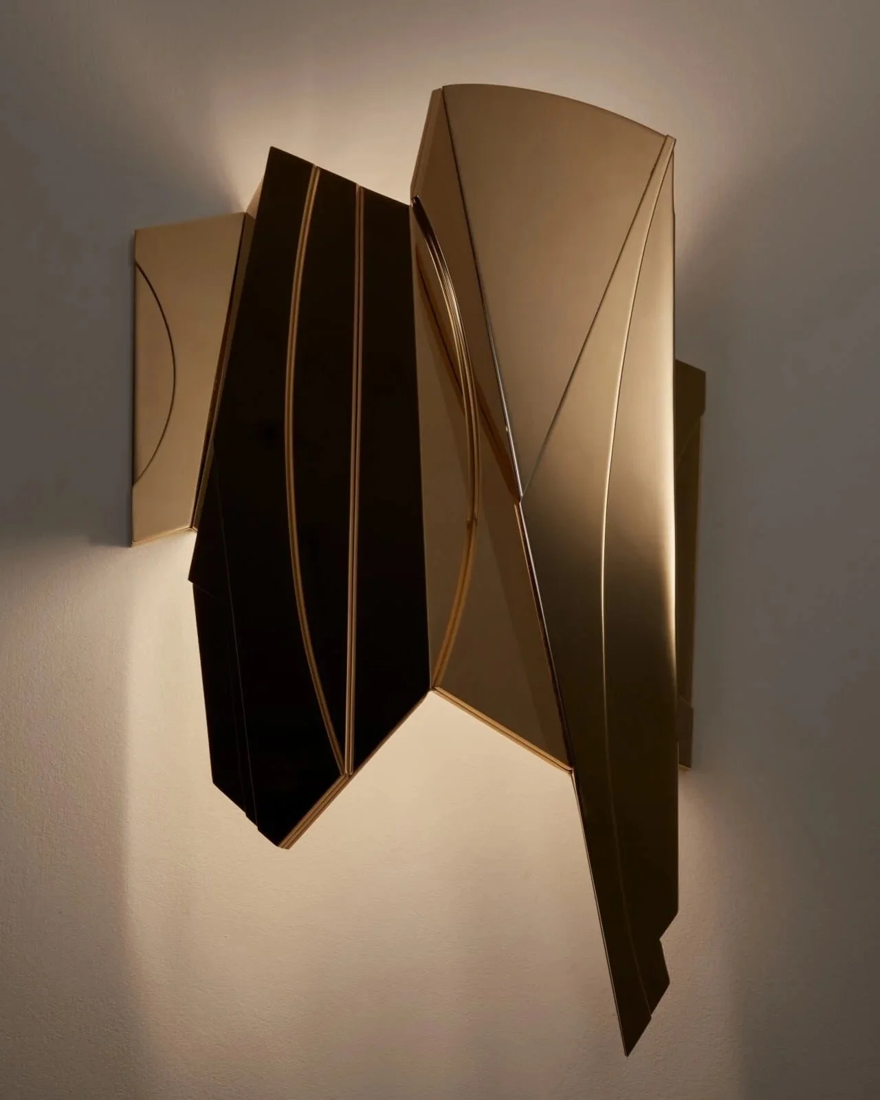 jennifer-midoz-mydriaz-paris-cross-bitume-wall-lamp-2-2400x.jpg