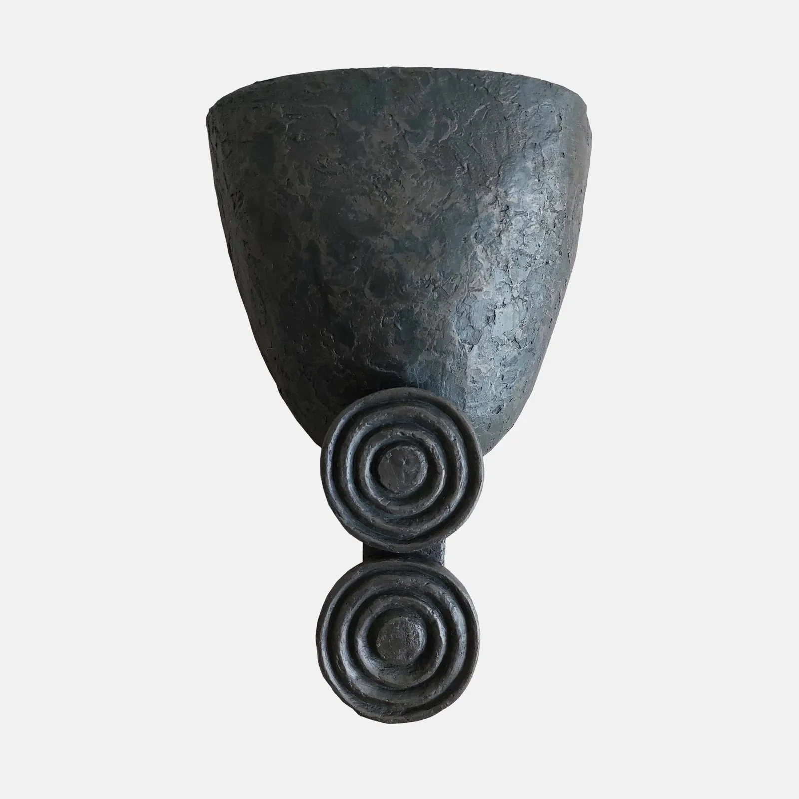 martinhuxfordstudio-martin-huxford-sissinghurst-bronze-sconce.jpg