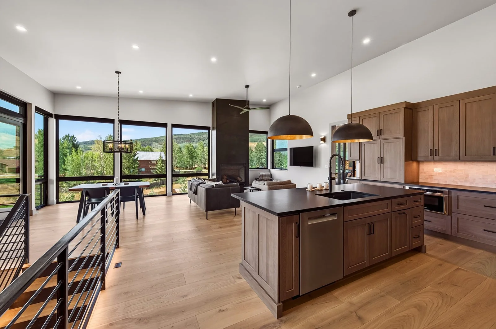 i1 21 Stephenson Place Full Res 67.jpg