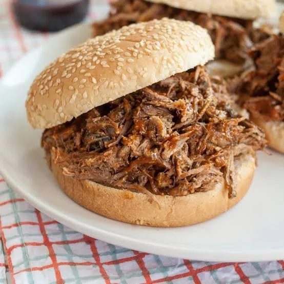 pulled pork sandwhich.jpeg