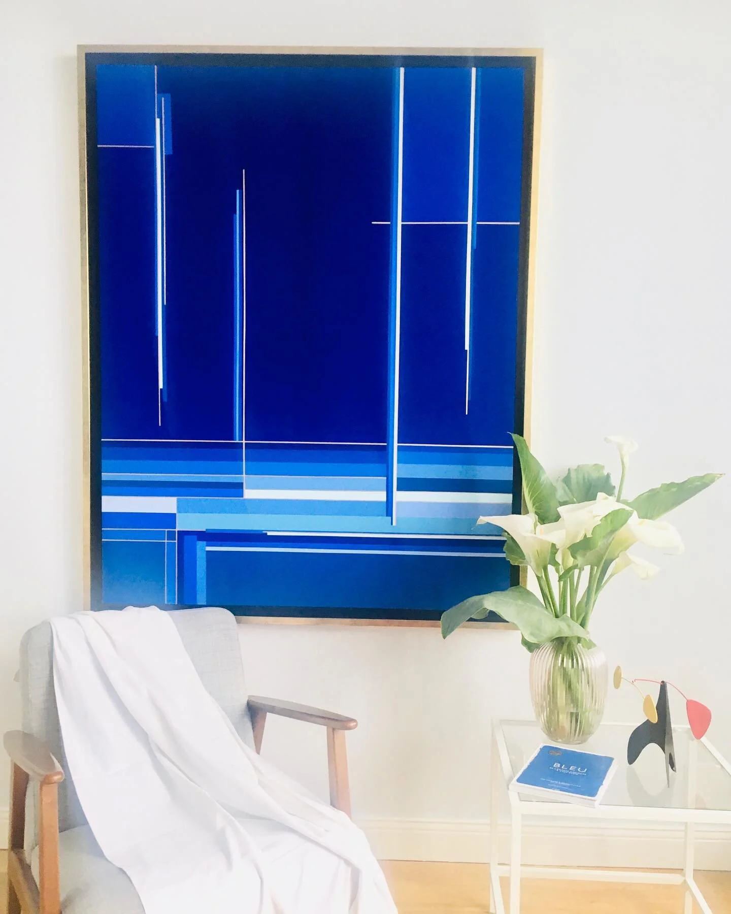 28 juin 10juillet #bidart galerie pili taffernaberry #paysbasque_tourisme #cotebasque #contemporaryart #livingwithart #bluemood #lightpainting #saintjeandeluz