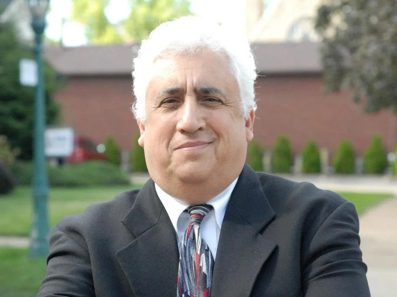 Robert Cabrera.jpg