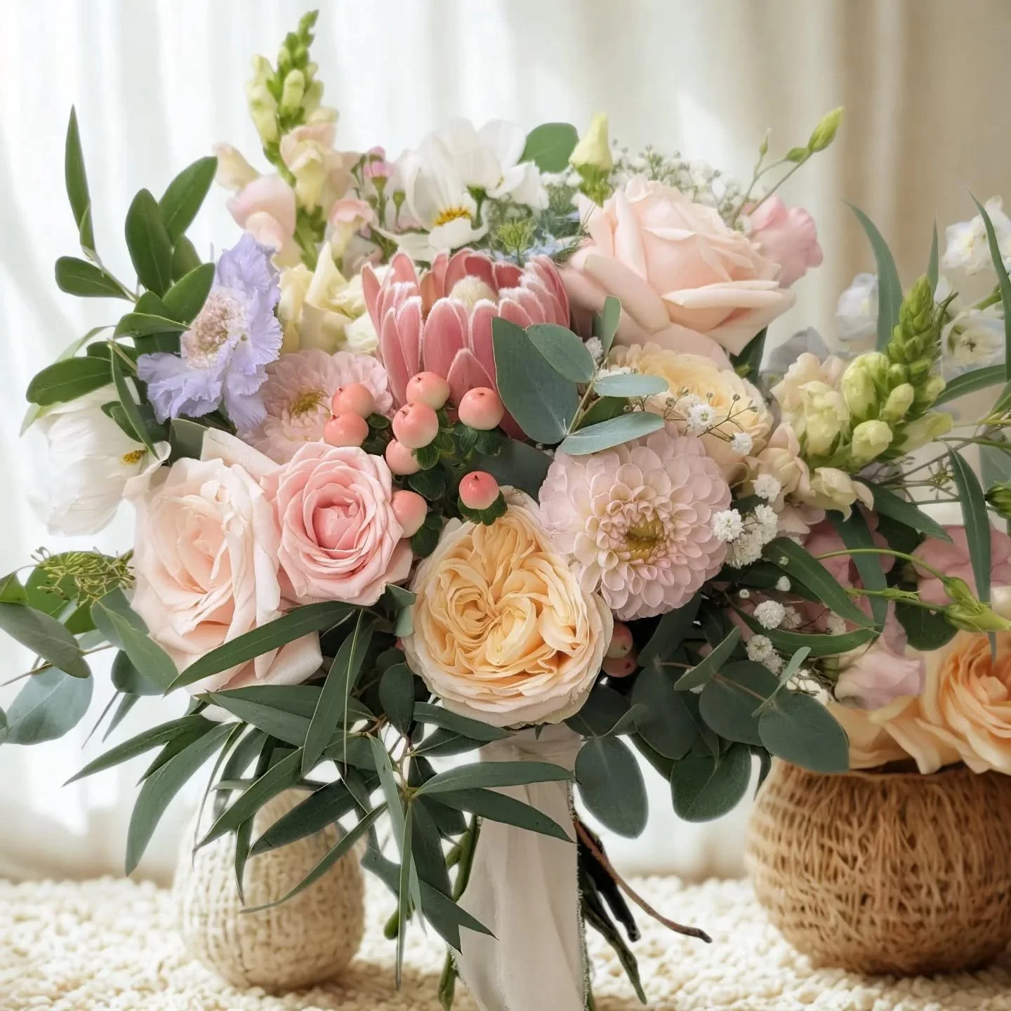 Oh hey there gorgeous 🩷

If this looks like your vibe for your wedding day, then we should chat 💌

#WeddingFlorist #BerkshireWeddingFlorist #WeddingFlowerInspo #WeddingFlowers