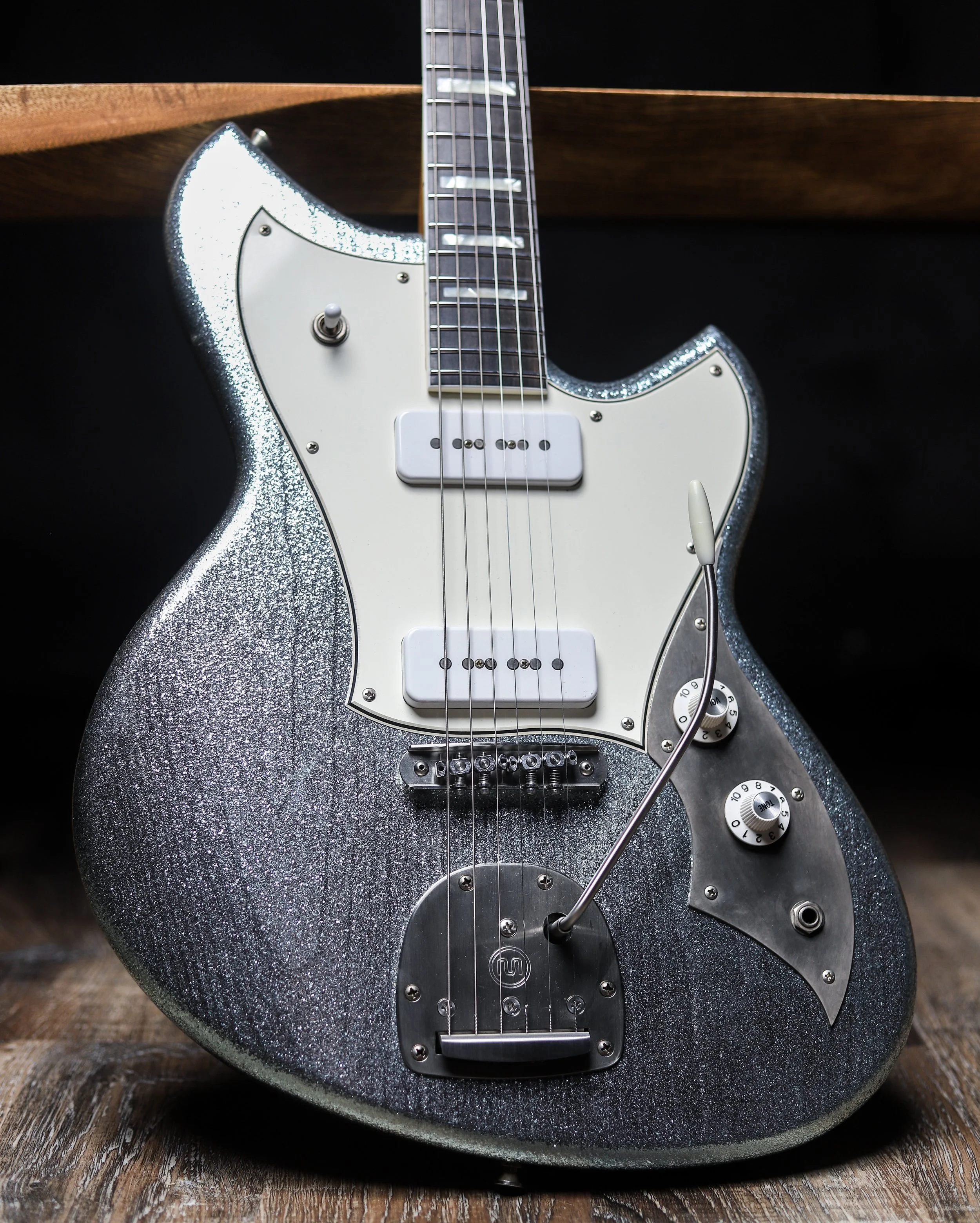 早い者勝ち Novo Serus Tエレキギター サンバースト 早い者勝ち Novo