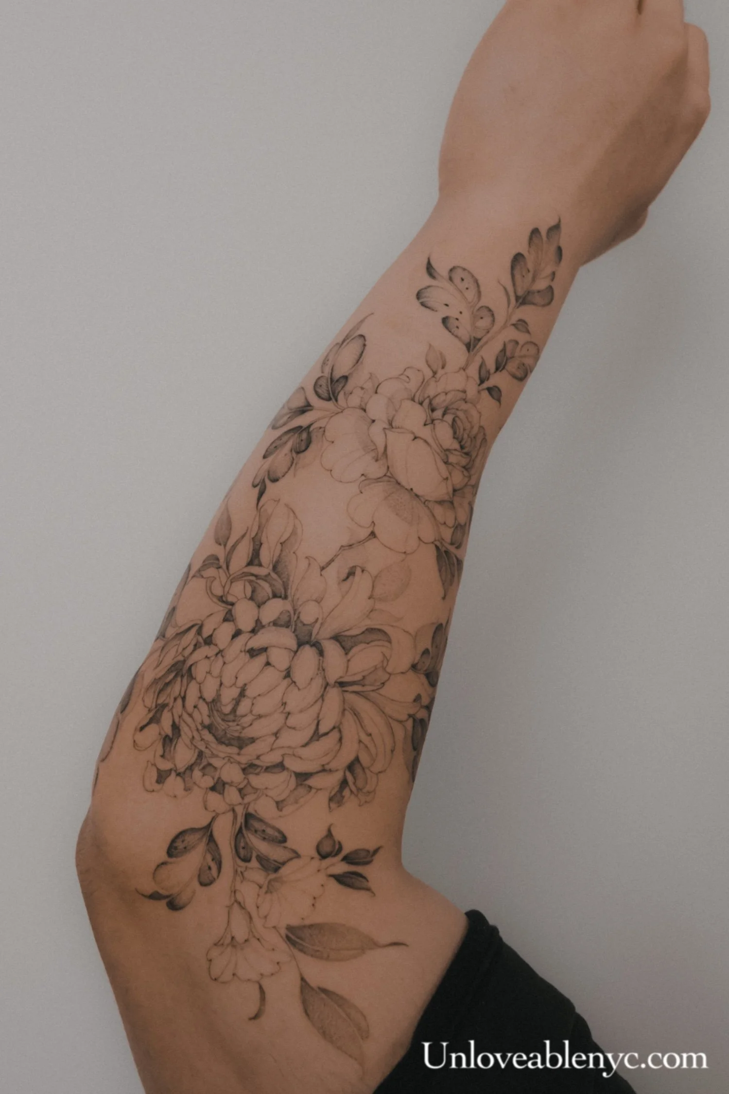 Fine line tattoo artist Brooklyn NY, Black and grey floral flower tattoos, Elegant floral tattoos, Soft detailed tattoos, Delicate floral tattoos NYC, Delicate Minimalist floral tattoos, Fine line botanical tattoos, Custom fine line floral tattoos, B