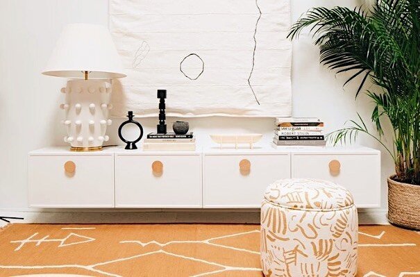 A couple of months ago I started looking for a new TV console to replace my IKEA BEST&Auml; console and after researching for a bit I quickly realized everything I wanted was way out of budget. UNTIL!
.
.
I found a few companies that are literal IKEA