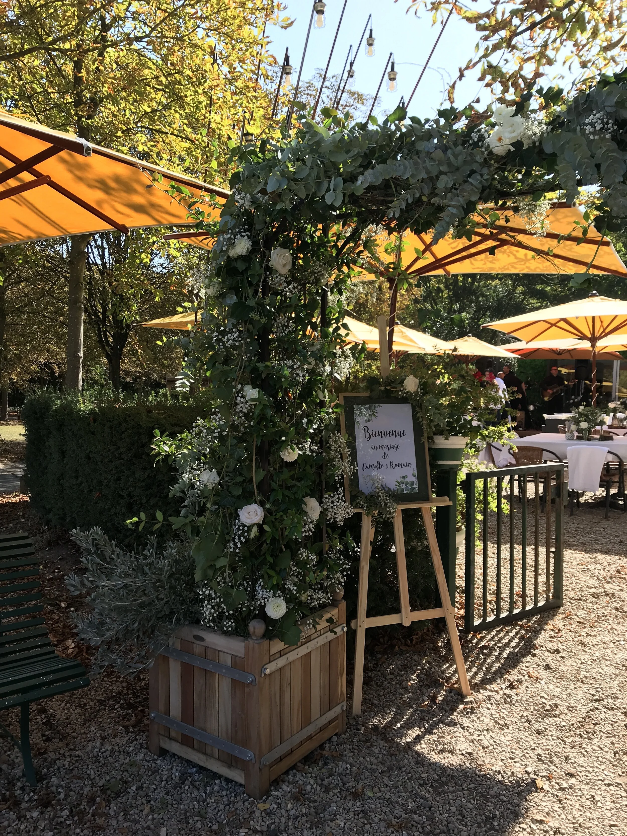  Arche d’accueil pour un mariage dans le parc de St Cloud @lebrumaire 