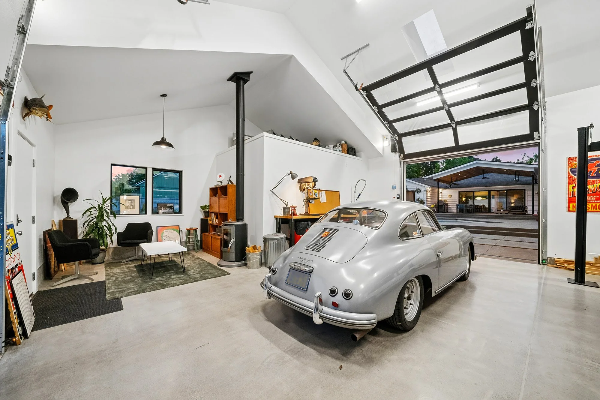 garage 1.jpg