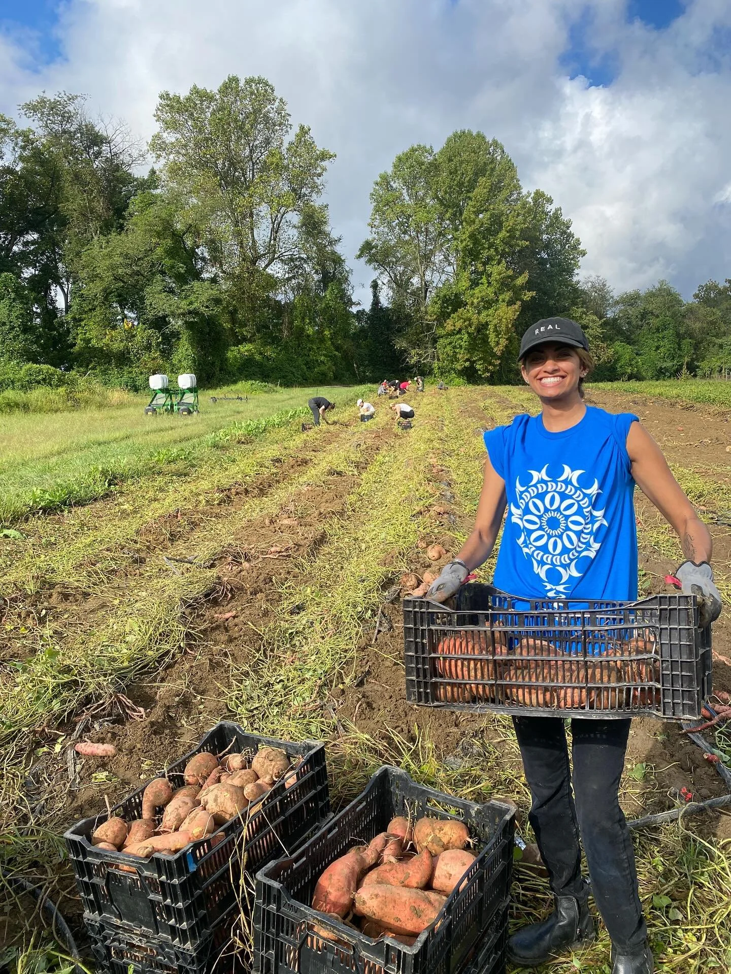 After a successful volunteer day with Owls Nest Farm in 2024, we&rsquo;re organizing another volunteer day on Sept. 20 from 8 a.m.-2 p.m. with one of our amazing local farms and a Snail of Approval winner, @cbfclagettfarm!

Volunteers will spend the 
