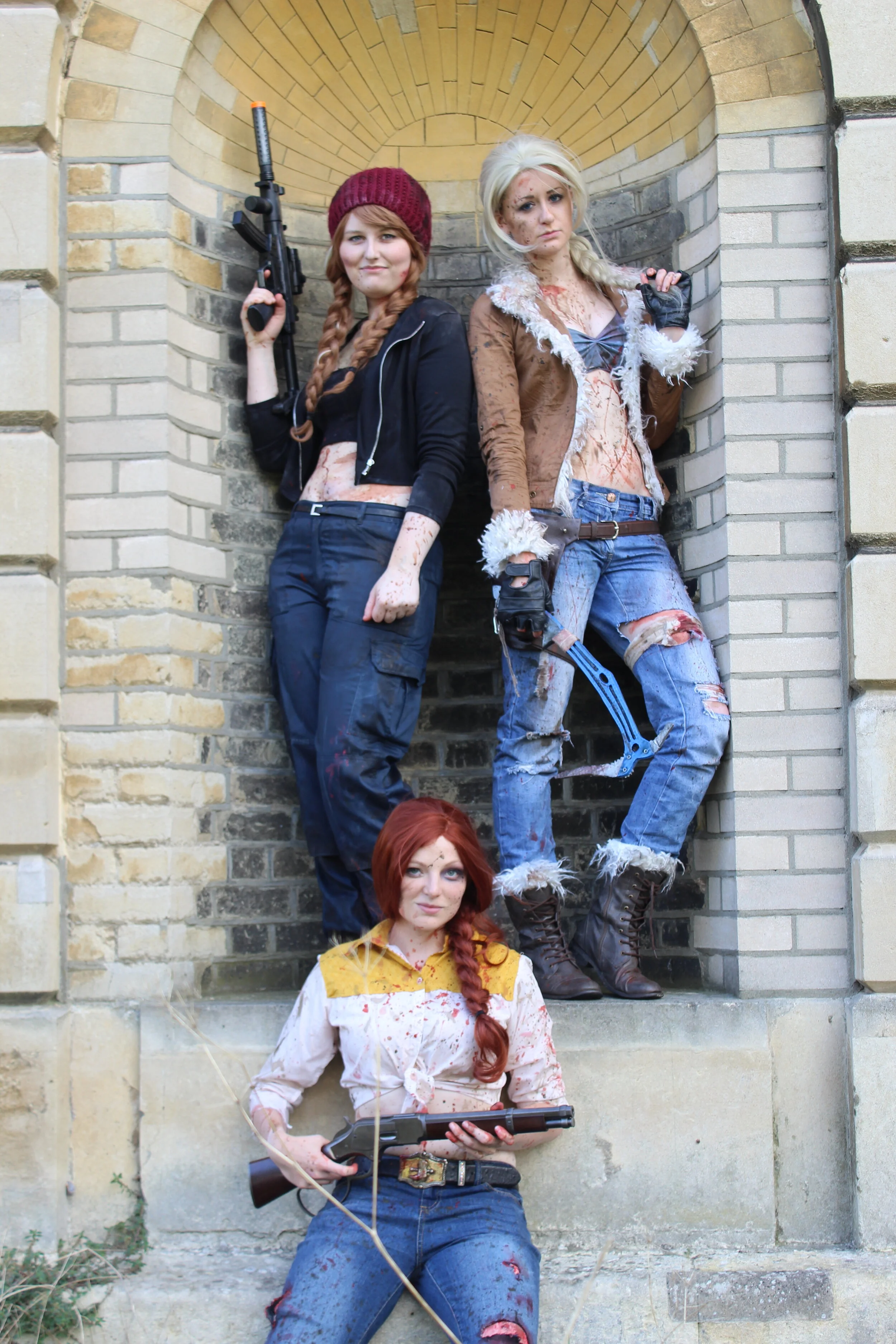 Photo by Just Buy The Toad. Elsa by Lisa Marie, Anna by Maker & Muse 