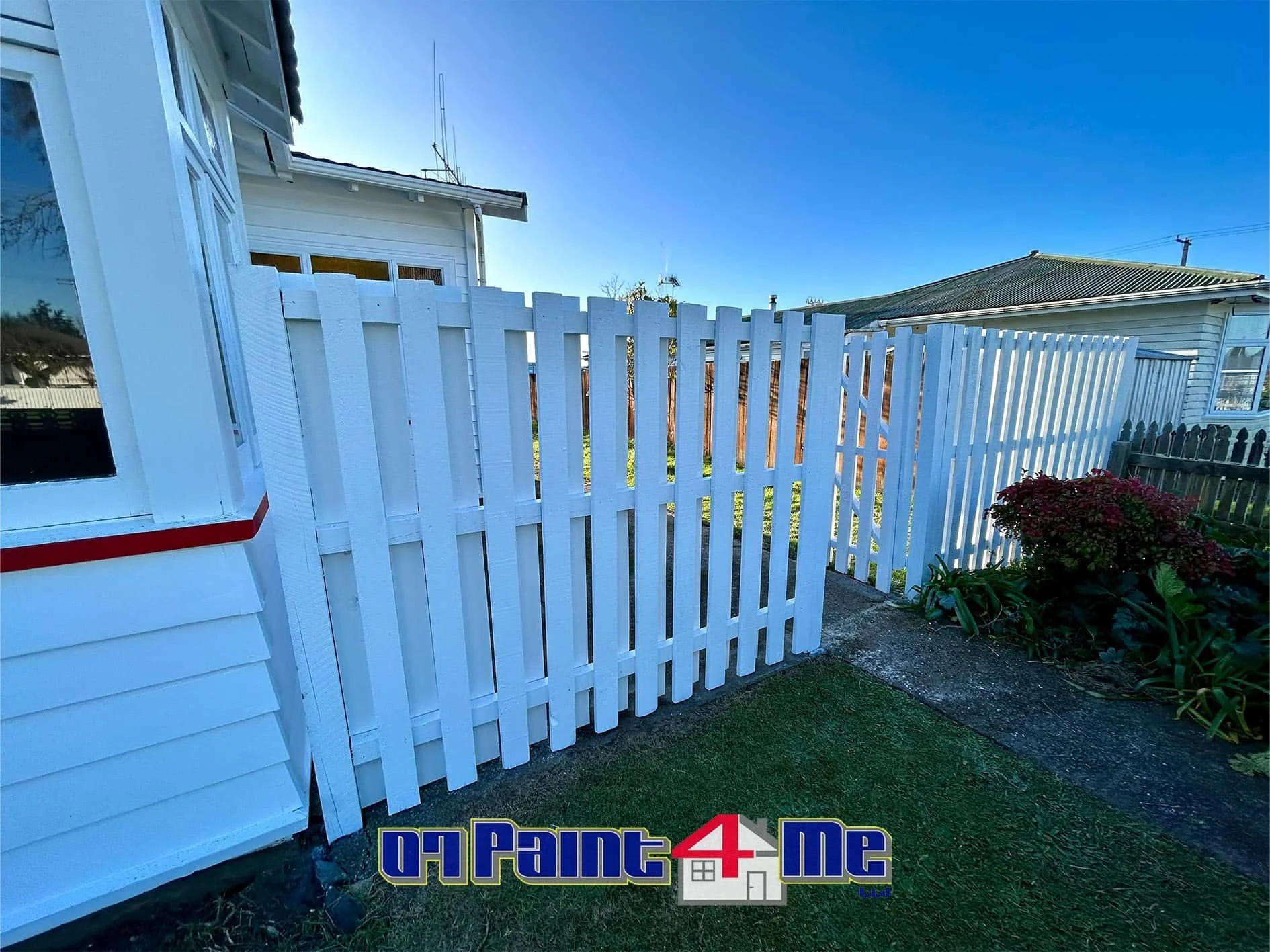 Fence painting Putaruru