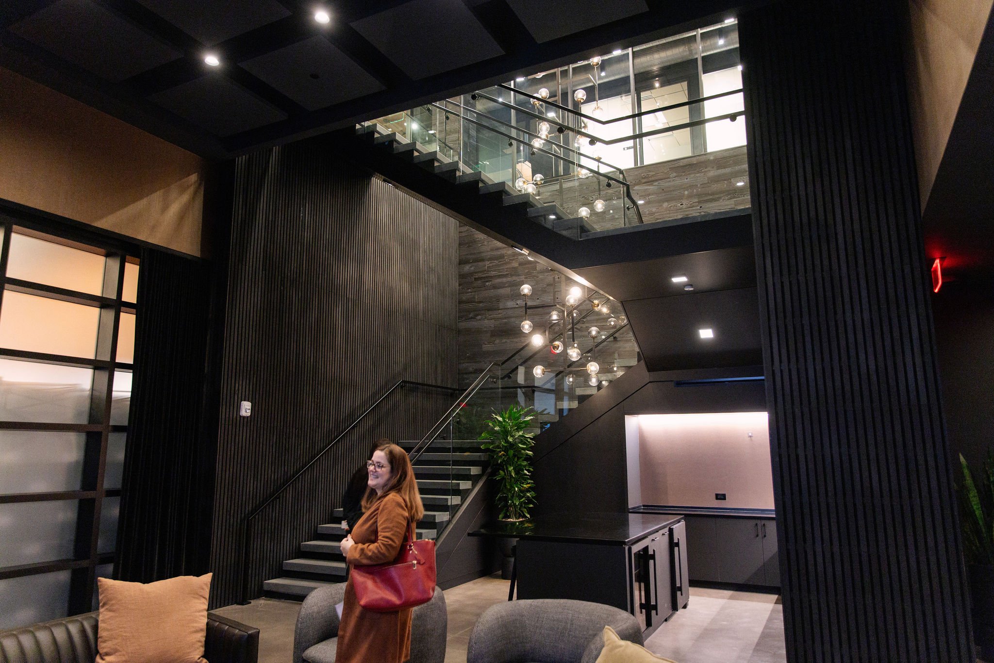 RiseandRefineHappyHour_0081.jpg