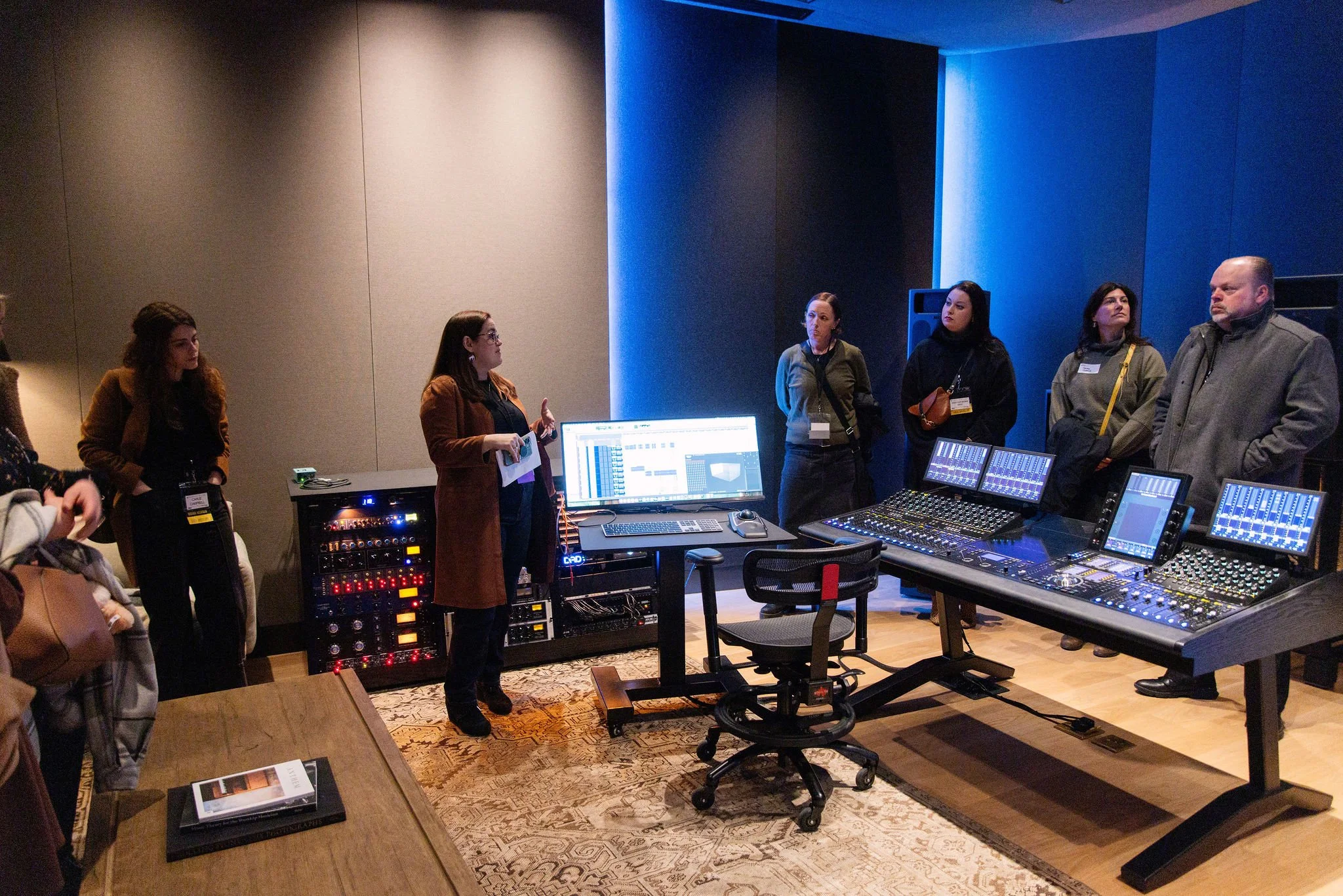 RiseandRefineHappyHour_0070.jpg
