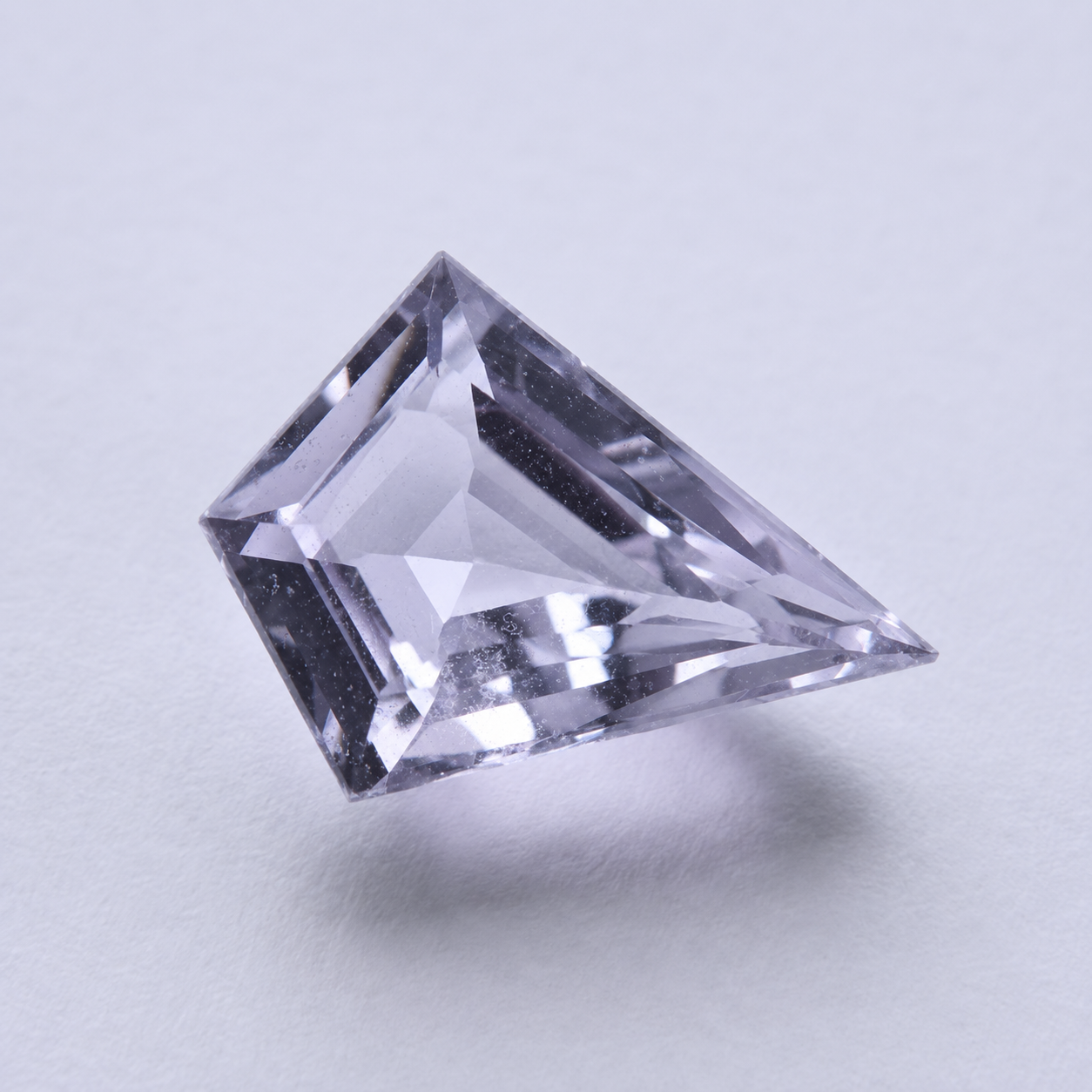Purple tone: 7.2mm x 5.4mm