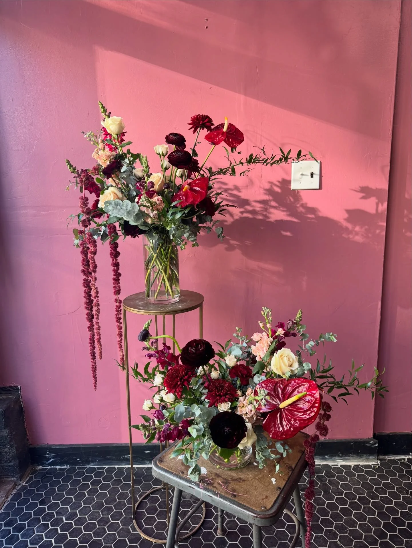 Gill getting use to our new wall color! I love how the indirect light is just enough! 

Here&rsquo;s a peek at one of our most recent A La Carte orders. Our client chose two medium and one large arrangement for a 50th Birthday Celebration. These dark