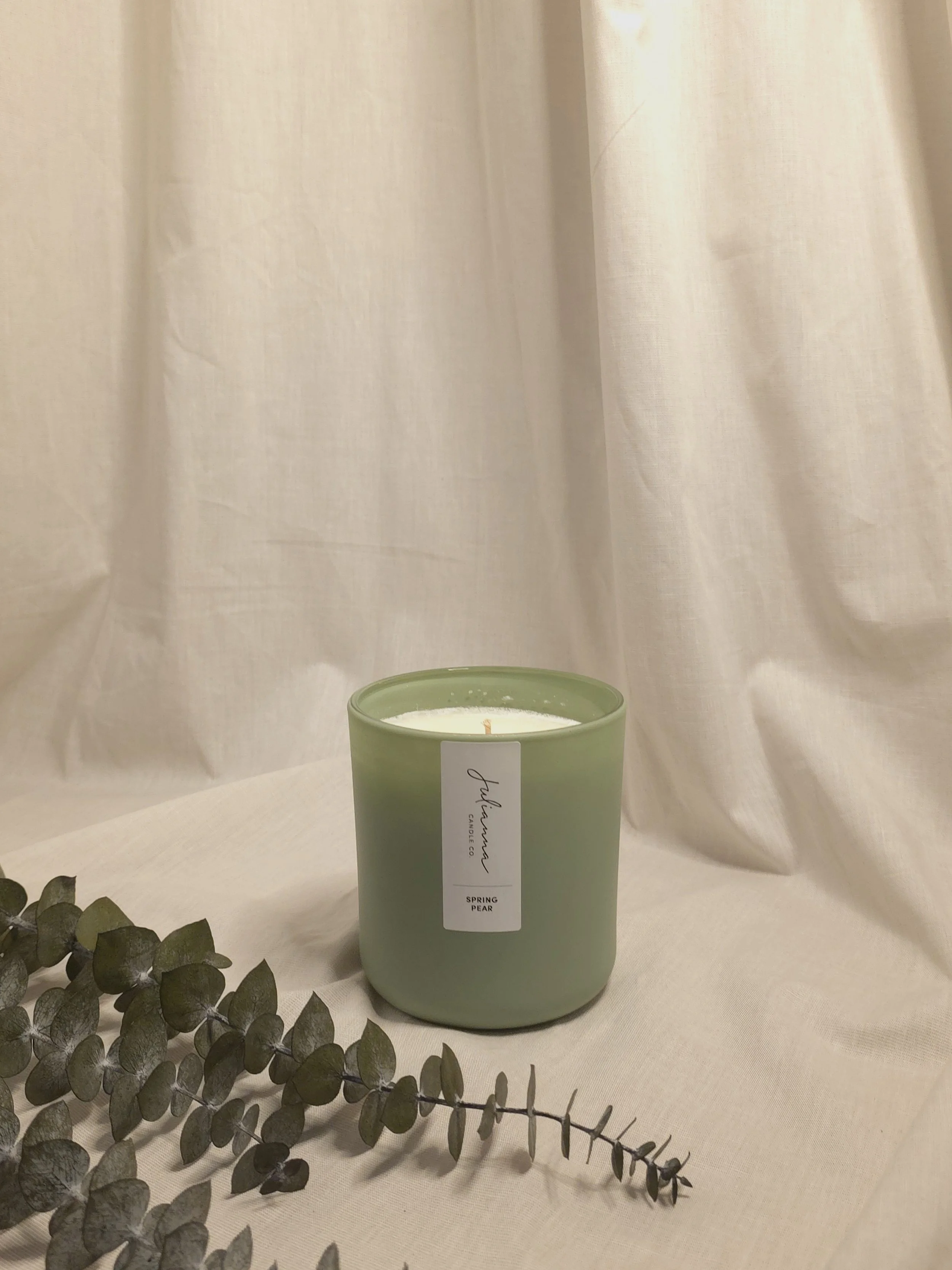 Spring Pear | Green Pear + Honeysuckle + Musk