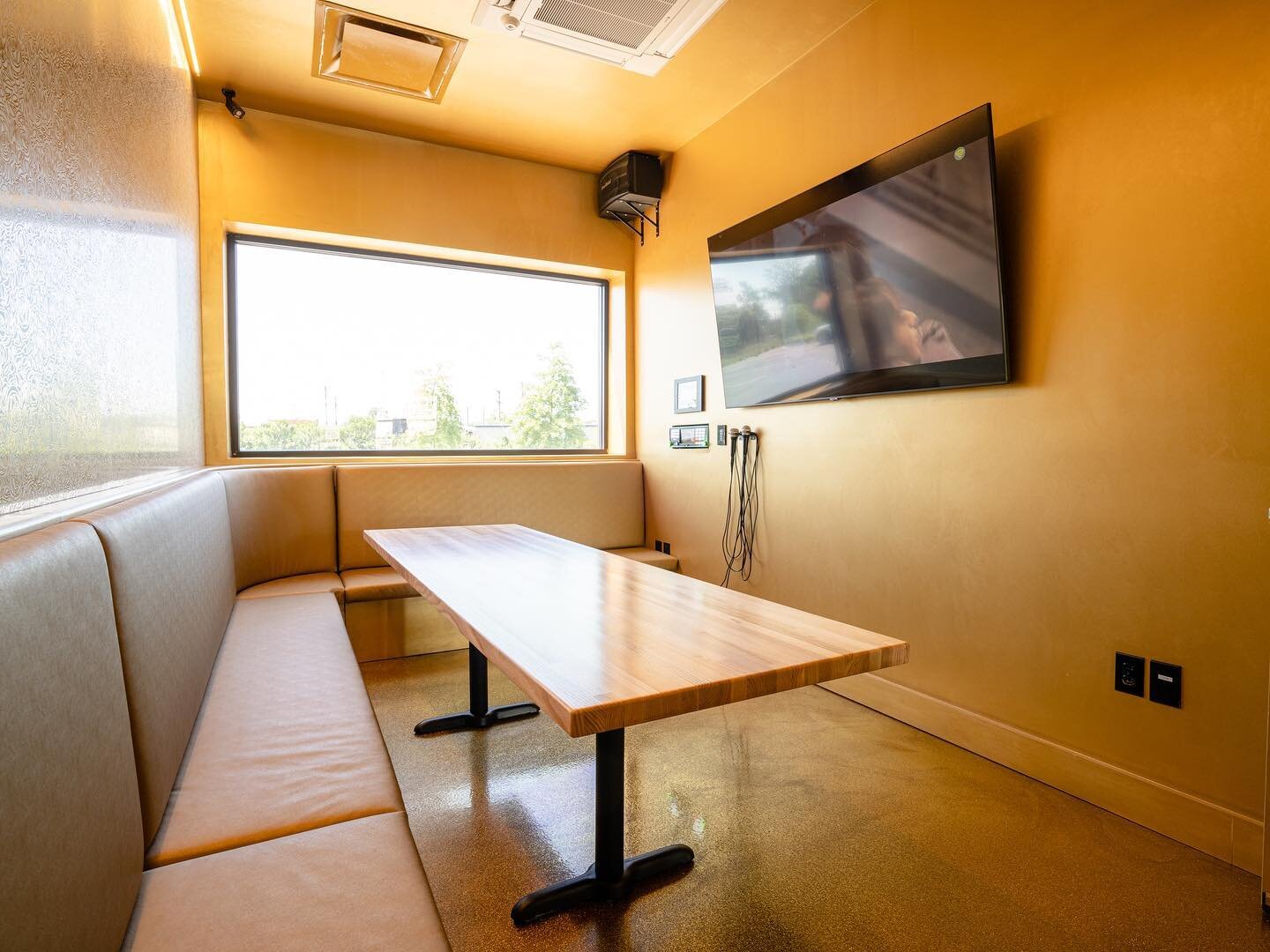 #NewMusic alert: Our karaoke software has been upgraded with new songs! And you don&rsquo;t have to wait for a special occasion to sing your heart out &mdash; Rooms can be booked room anytime we&rsquo;re open. 💛 [Seoul Food - Mill District GOLD ROOM