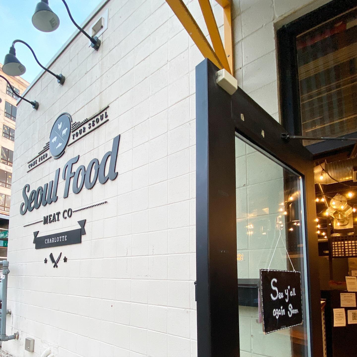 **FILMING IN PROGRESS** A camera crew will be at Seoul Food - South End (1400 S Church St) on Saturday, June 3 from 11:30am-1:30pm to film for an upcoming tv show. Come join us for lunch! And smile as you get your Seoul Food faves. 😎 🎥
.
#filmingin