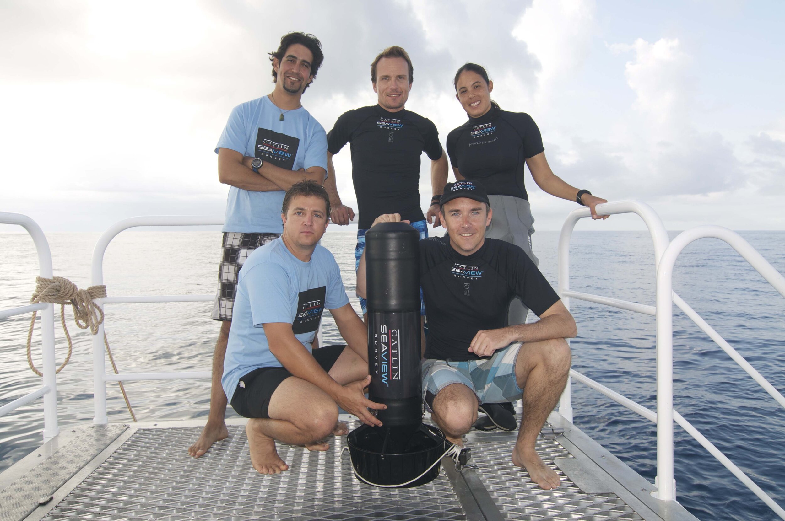 Catlin Seaview Survey shallow reef team.jpg