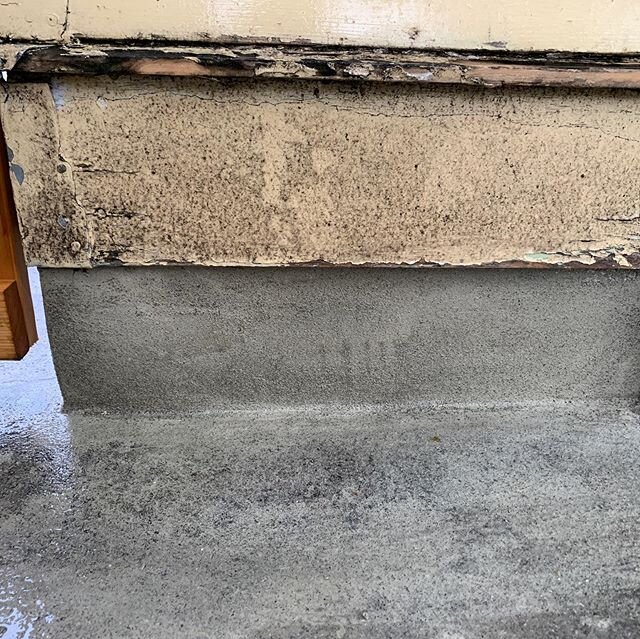 Another little #concrete repair. This is the corner of a garage foundation...nothing structural but still involved way more prep than product. My process for these jobs is to remove ALL the loose material, and in this case use steel reinforcement in 