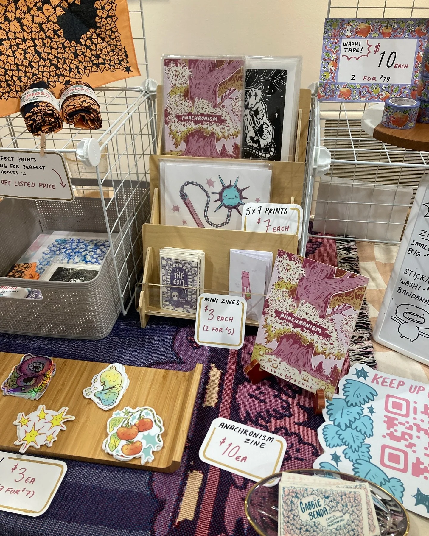 @richmondzinefest !!!

I&rsquo;m here with tons of amazing folks slinging zines, prints, and tons of other goodies :-)

#art #artist #illustration #zine #zinefest