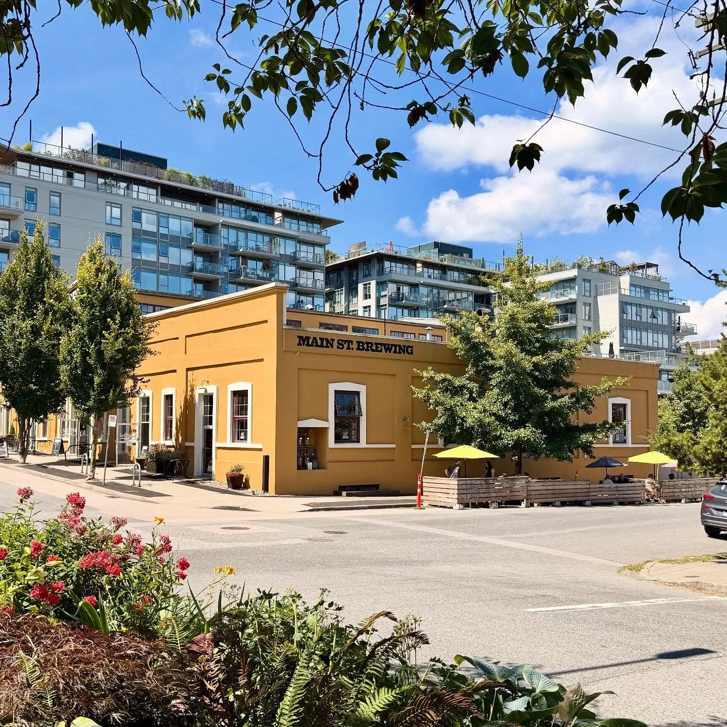 DOWN ON THE CORNER

Welcome back to the WEEKEND! Come on down to our heritage home in the heart of the @mountpleasantbia and grab yourself a pint of Main St.&rsquo;s finest.

We&rsquo;ve got a dozen brews currently on tap including three of our Tunne