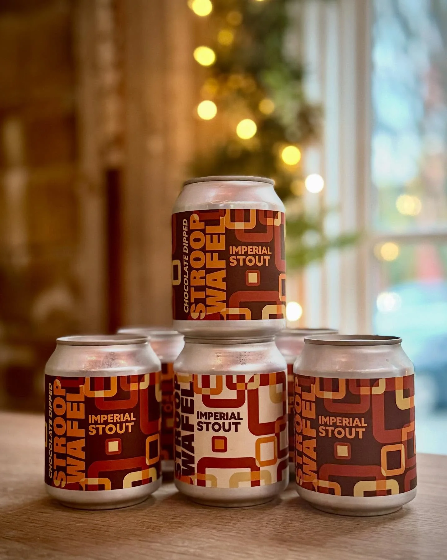 CHOCOLATE-DIPPED DELIGHT

Out now as a complement to our 250-mL Stroopwafel Imperial Stout: CHOCOLATE-DIPPED STROOPWAFEL Imprerial Stout!

Expect a rich, sweet and malty backbone with biscuity stroopwafel and caramel notes thanks to a specialty malt 