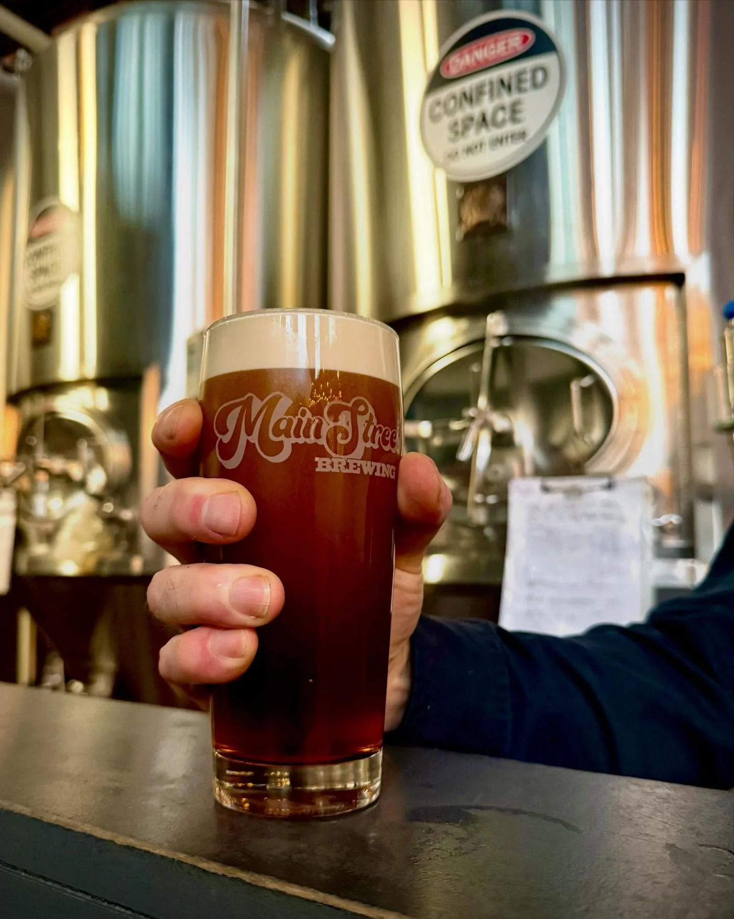 BITTER-SWEET SYMPHONY

We gotta hand it to our brew crew for churning out amazing Cask Beers as part of our Tunnerman&rsquo;s True Cask Ale series, like this heady li&rsquo;l RYE BITTER.

A true English best bitter showcasing a blend of old and new w