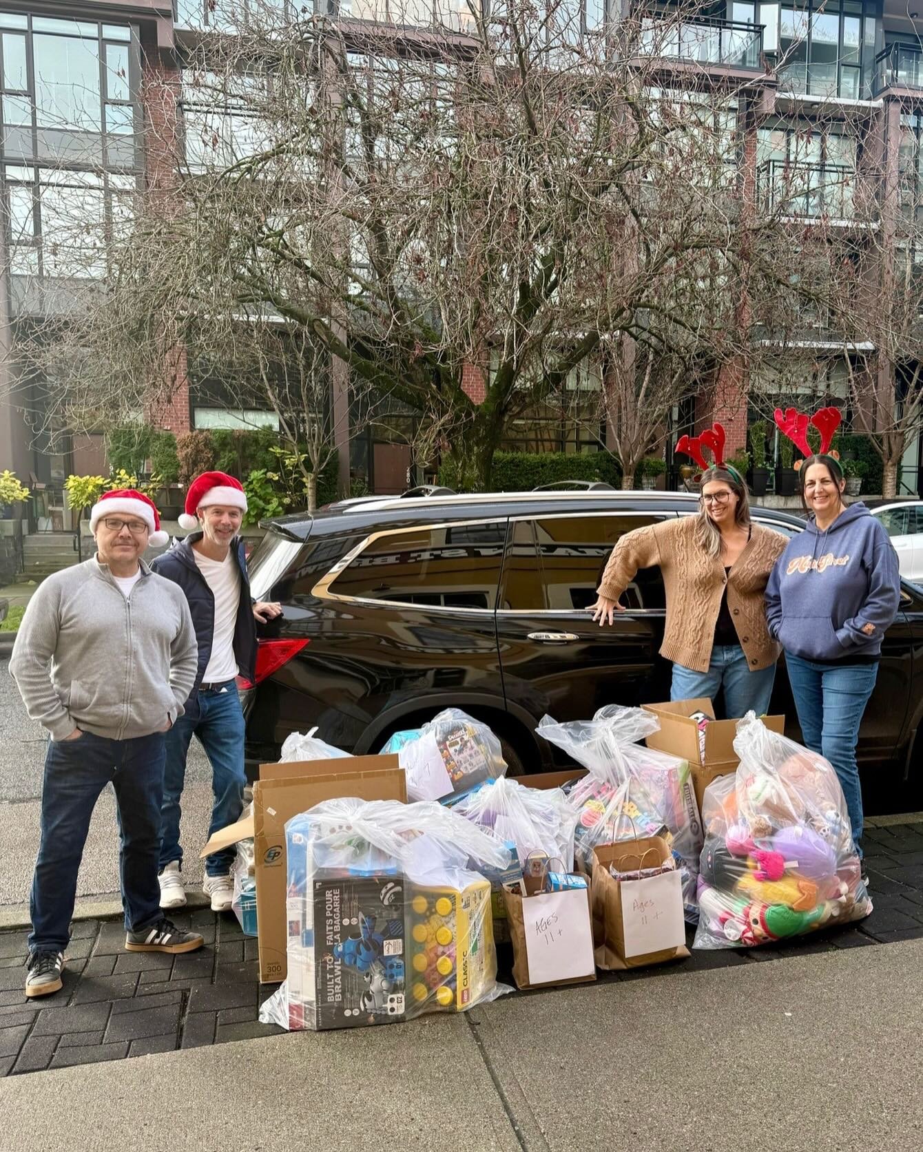 OUR ELVES DELIVER THE GOODS

A big shout out to everyone who donated gifts for our 6th Annual MIRACLE ON MAIN STREET Toy Drive to support the @dewcvancouver over the past 12 days!!

This morning we bundled up all the donations and delivered them to t