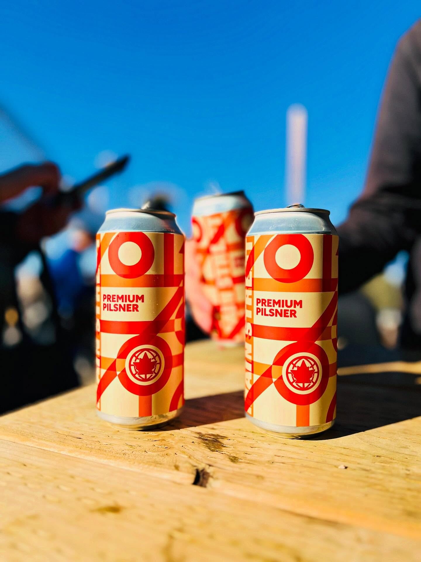 SHINE ON

Feeling the sunshine this weekend with some Main St. Pilsners at @batchkitsilano 

Get out and soak it up and then stop by Main St. for ALL DAY ALL NIGHT HOPPY HOUR: 16oz sleeves of our flagship brews for $6 and hand-pulled pints of our Tun