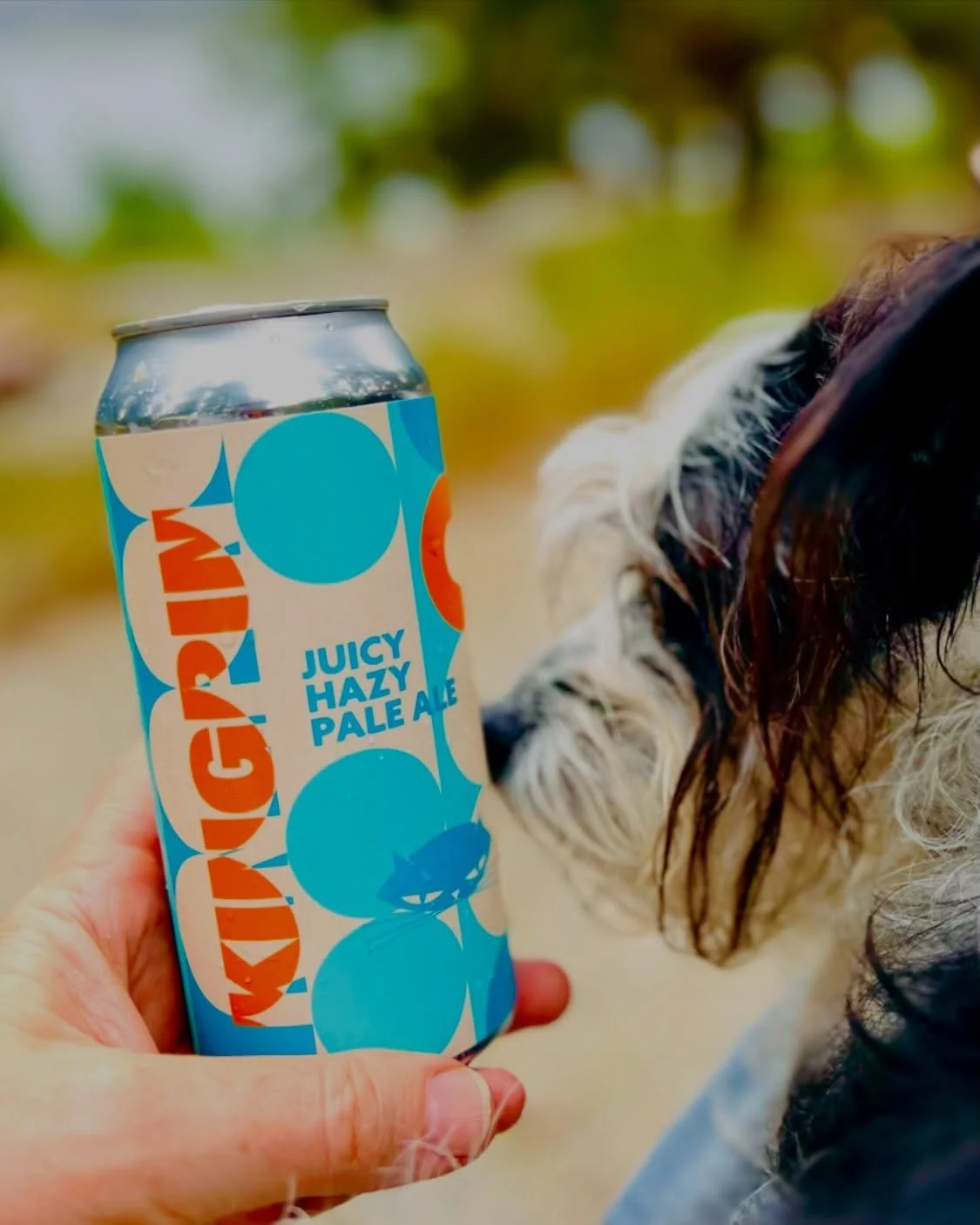 LONG LIVE THE KING

Our flagship Juicy Hazy Pale Ale called KINGPIN, that is. Not that Bri&rsquo;ish guy. Although we wish him no harm, we&rsquo;re just not fans of monarchies per se.

A combo of Cascade and three varietals of Mosaic hops and Rakau S