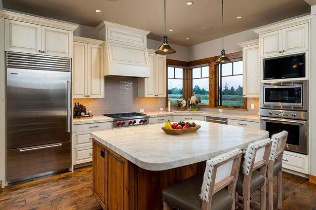 Small spaces, big potential. ⁠
⁠
#pcibend #cabinets #visitbend #inbend #customcabinets #cabinetry #woodworking #customwoodworking #kitchen #bathrooms #closets #deschutes #bend #newconstruction #remodel #refacing #cabinetrefacing #interiordesign #furn